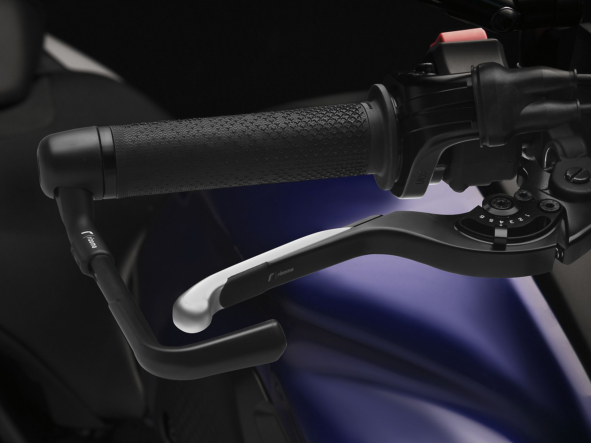 01-GZYF000000MT0721045