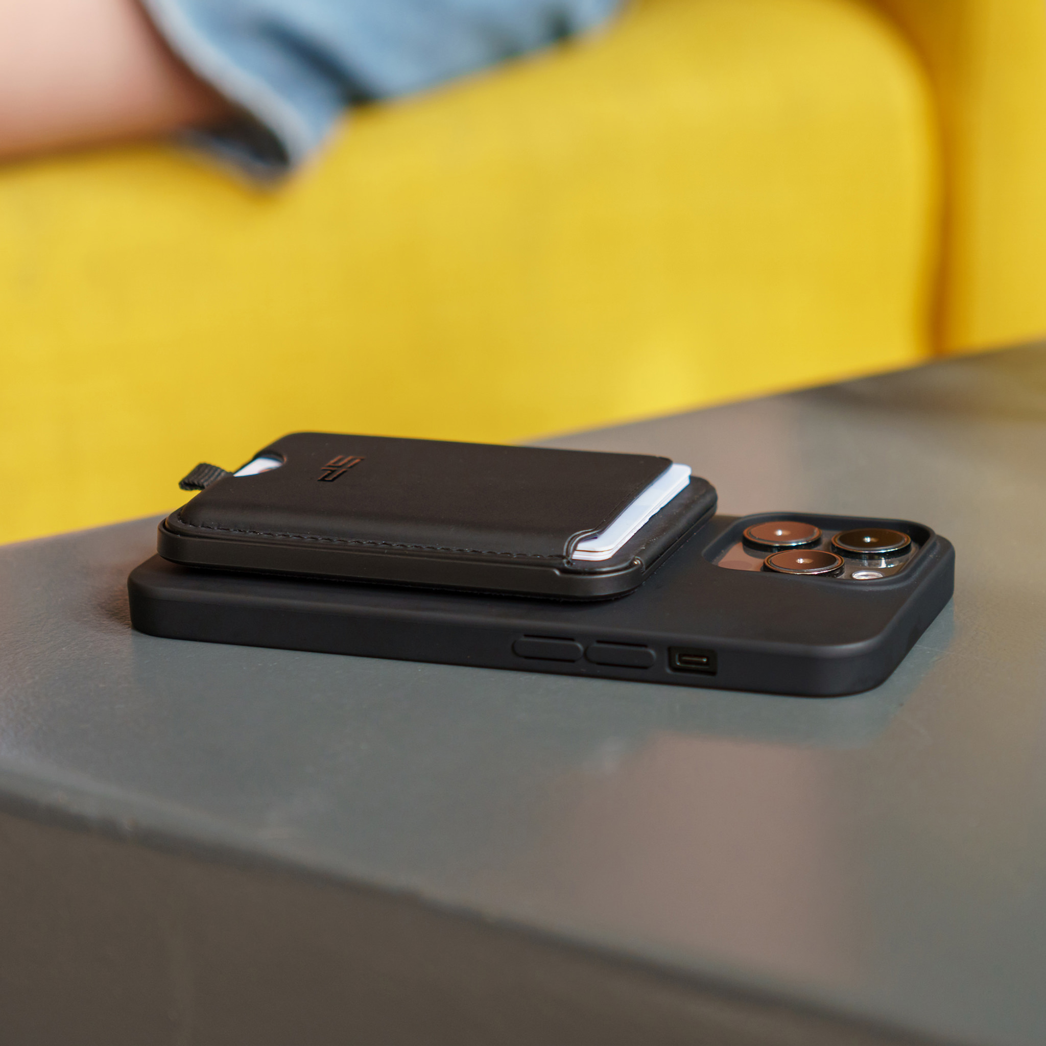 MagneticCardWallet_img1