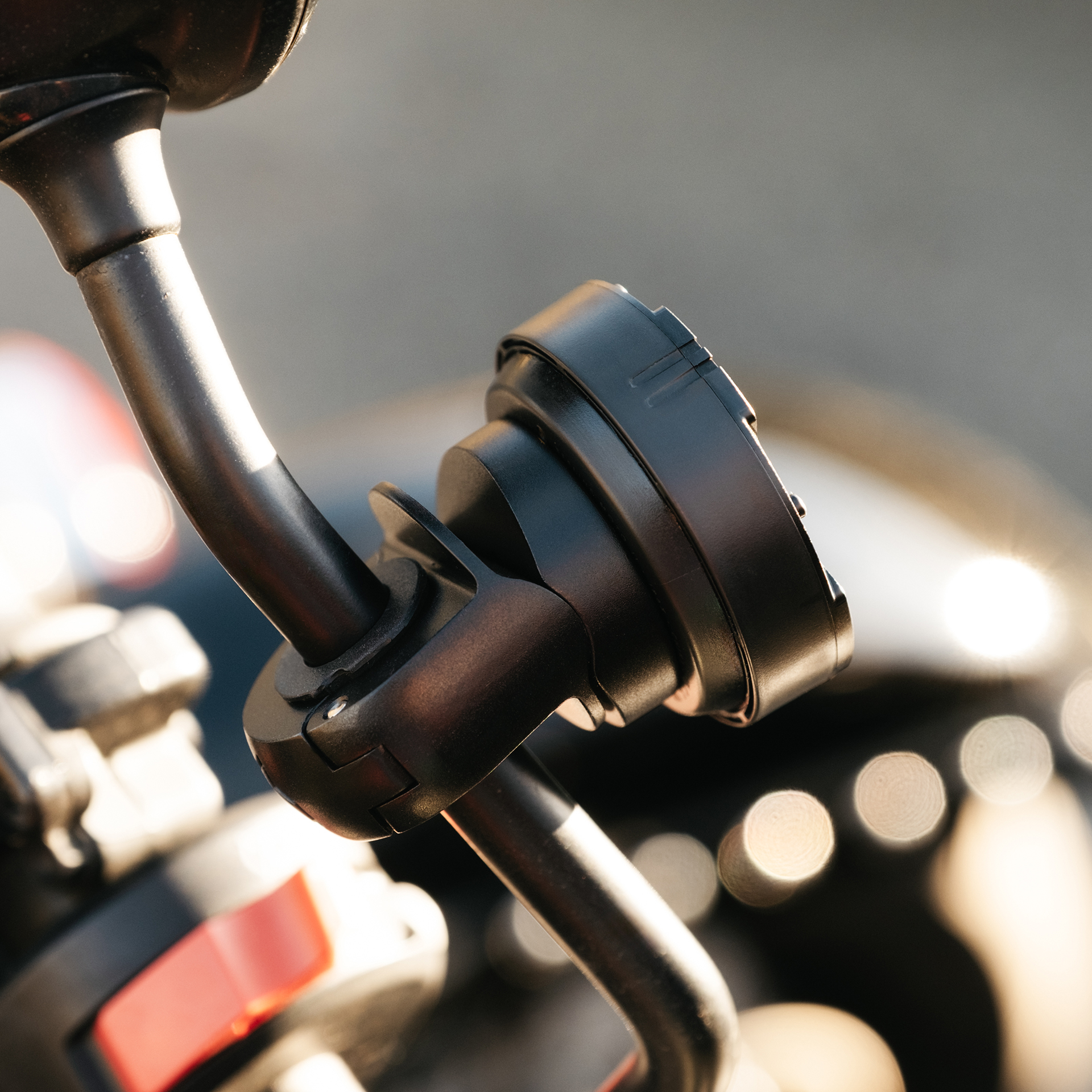 MotoII-MNT_MIRRORXBAR_5