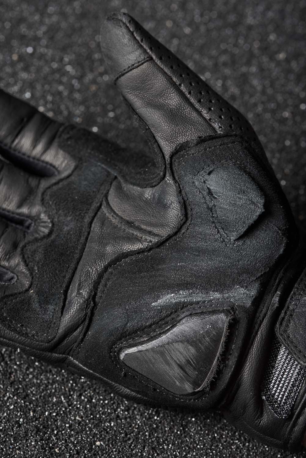 Onyx-Black-Technical-features-photo-1
