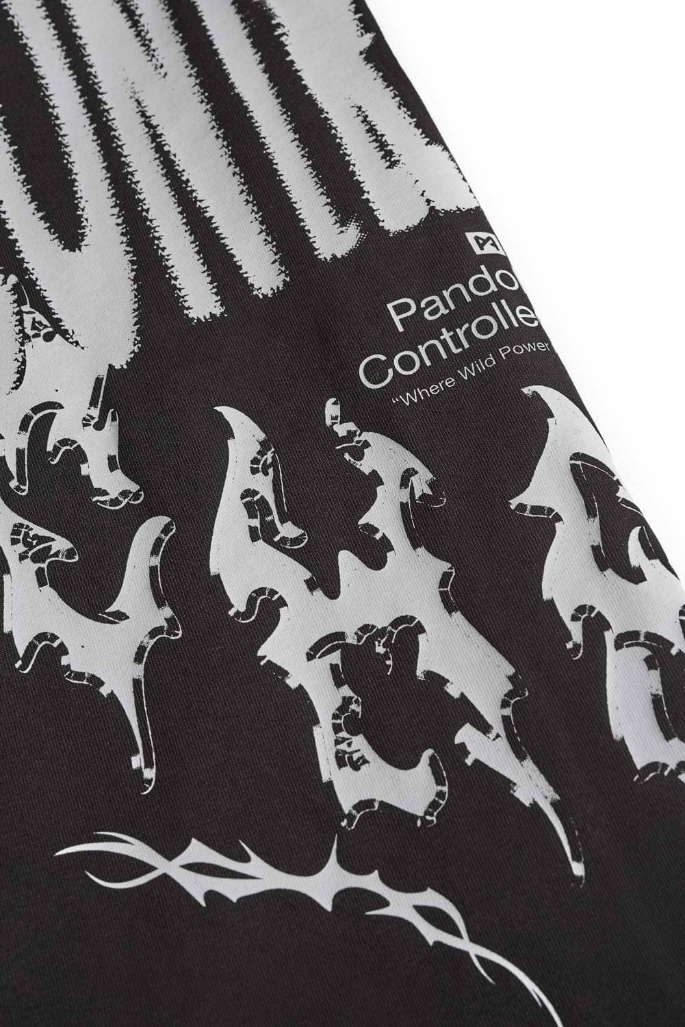 CONTROLLED_CHAOS_T-shirt_16